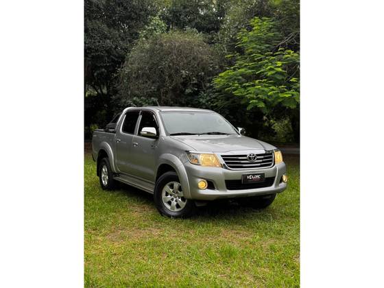 TOYOTA HILUX 2.7 SRV 4X4 CD 16V FLEX 4P AUTOMÁTICO TOYOTA HILUX 2.7 SRV 4X4 CD 16V FLEX 4P AUTOMÁTICO